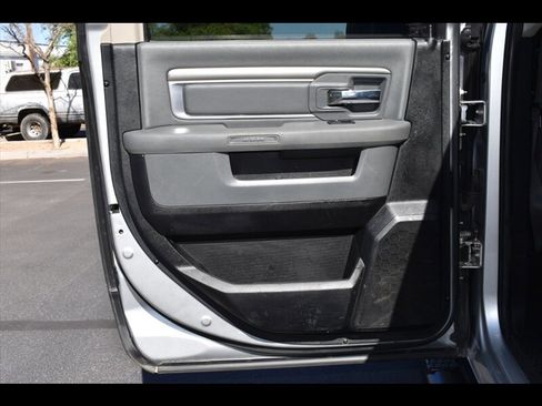 Used 2015 RAM 2500 SLT image 21
