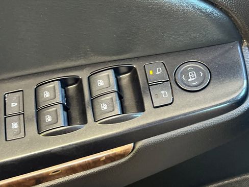Used 2016 Chevrolet Tahoe LT RWD image 14