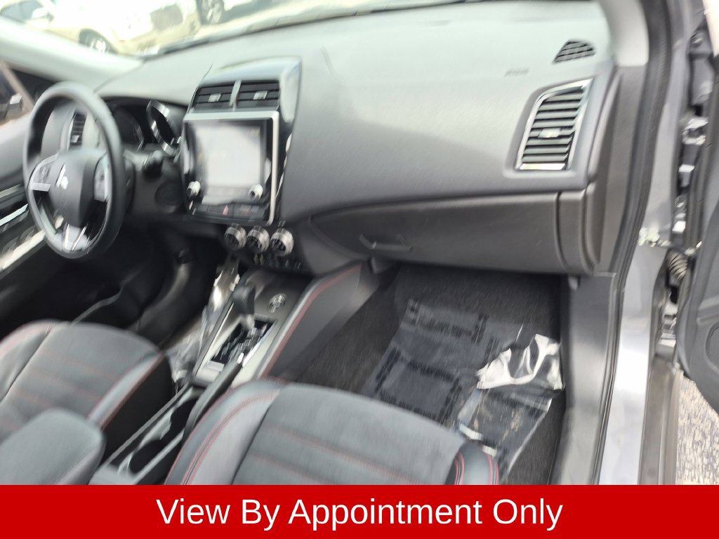 Used 2025 Mitsubishi Outlander Sport SE AWD/4WD image 29