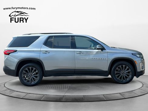 Used 2023 Chevrolet Traverse RS AWD/4WD image 3
