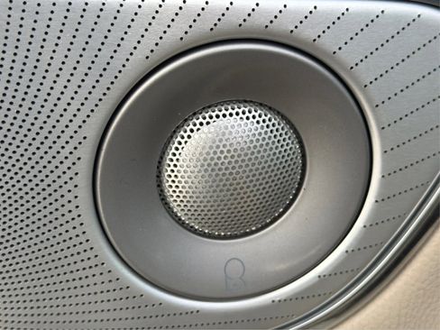 Used 2017 Lincoln Continental Reserve w/ Luxury Package image 36