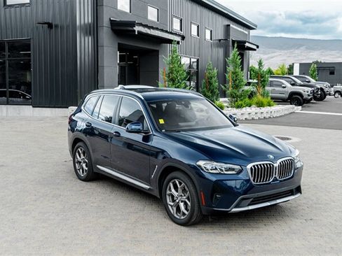 Used 2023 BMW X3 xDrive30i w/ Premium Package AWD/4WD image 7