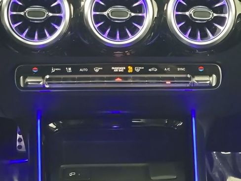Certified 2023 Mercedes-Benz GLA 250 4MATIC image 19