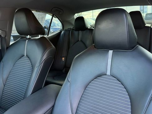 Used 2022 Toyota Camry SE w/ Convenience Package FWD image 16
