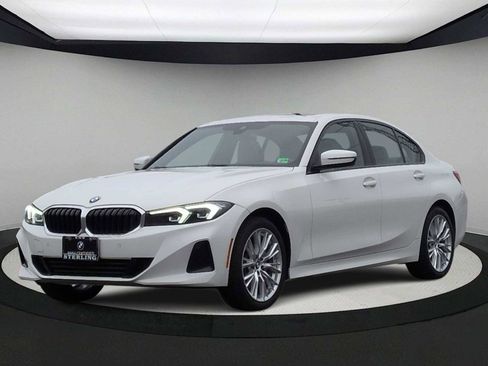 Certified 2023 BMW 330i xDrive Sedan w/ Premium Package image 4