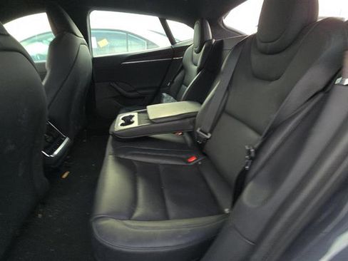 Used 2023 Tesla Model S image 11