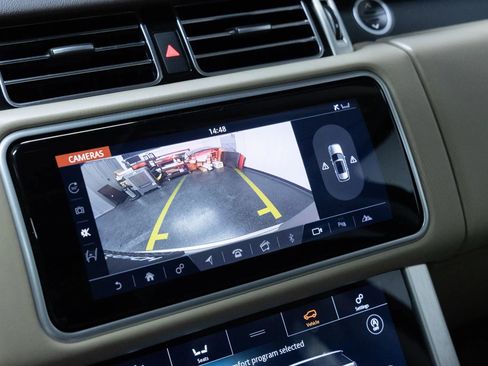 Used 2018 Land Rover Range Rover Supercharged image 31