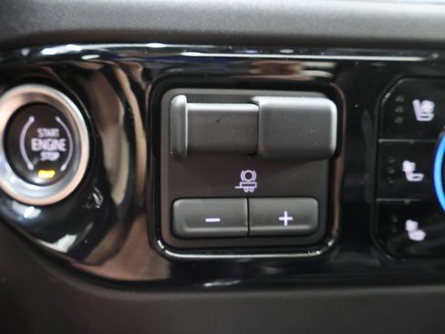 Used 2024 Chevrolet Silverado 2500 LTZ w/ LTZ Plus Package AWD/4WD image 53