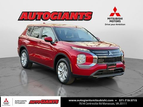 New 2026 Mitsubishi Outlander ES image 1