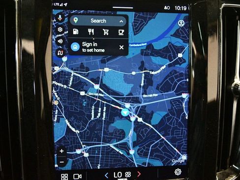 Used 2022 Volvo XC60 B5 Momentum w/ Protection Package Premier image 55