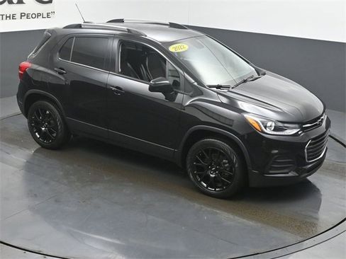 Used 2022 Chevrolet Trax LT w/ Midnight Edition image 47