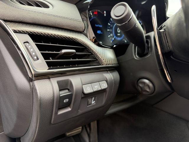 Used 2017 Cadillac CTS V w/ Carbon Fibre Package RWD image 30