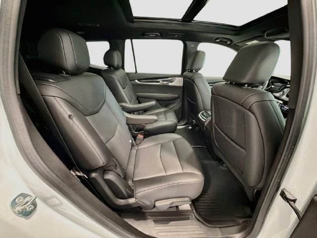 Used 2024 Cadillac XT6 Premium Luxury w/ LPO, Floor Liner Package AWD/4WD image 25