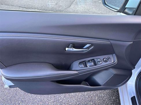 Certified 2022 Nissan Sentra SV image 15