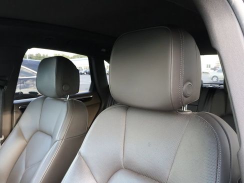 Used 2018 Porsche Macan S AWD/4WD image 9