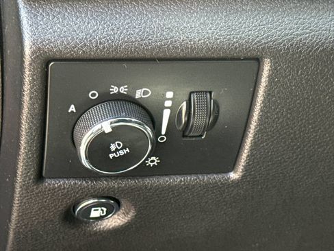 Used 2019 Jeep Grand Cherokee Trailhawk AWD/4WD image 23