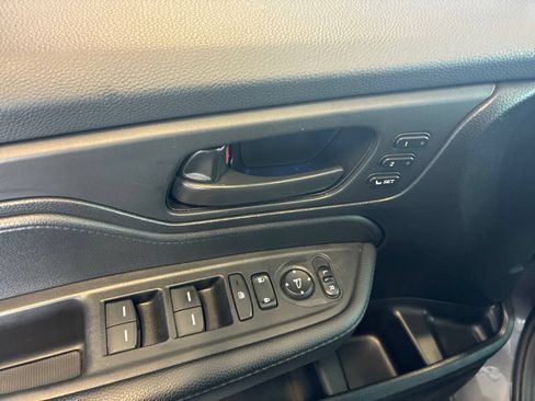 Used 2025 Honda Odyssey EX-L image 14