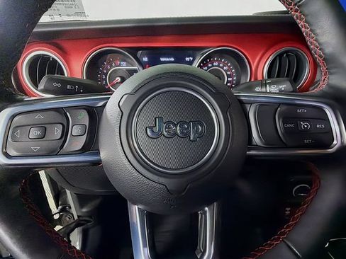 Used 2021 Jeep Wrangler Unlimited Rubicon w/ Steel Bumper Group AWD/4WD image 13