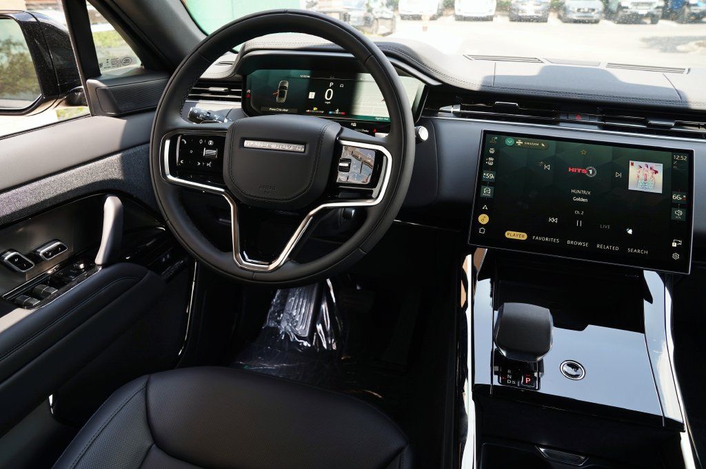 New 2026 Land Rover Range Rover Sport SE AWD/4WD image 15