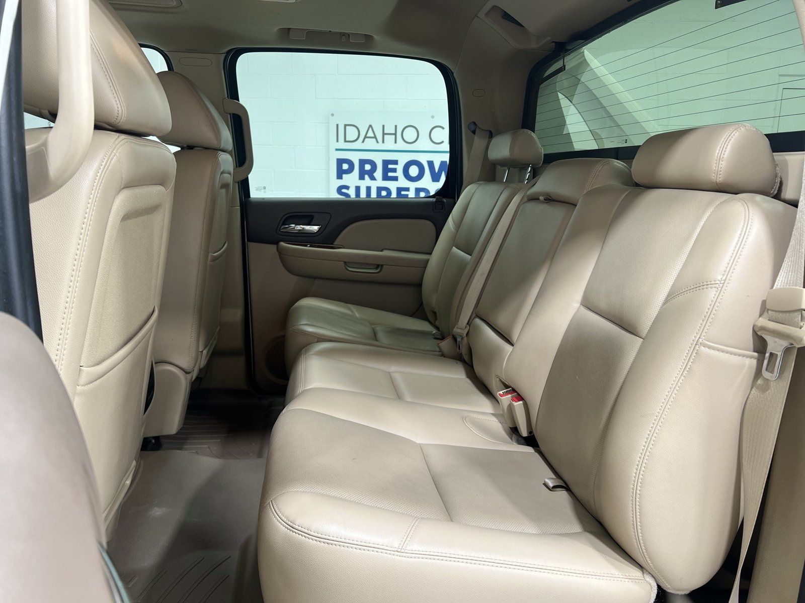 Used 2011 Chevrolet Avalanche LTZ RWD image 22