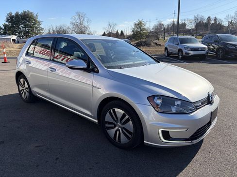 Used 2016 Volkswagen e-Golf SE w/ DC Fast Charging Package image 7