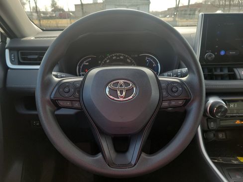 Used 2024 Toyota RAV4 XLE image 20