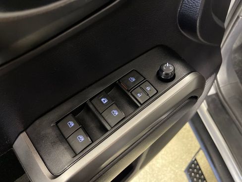 Certified 2020 Toyota Tacoma SR5 RWD image 16