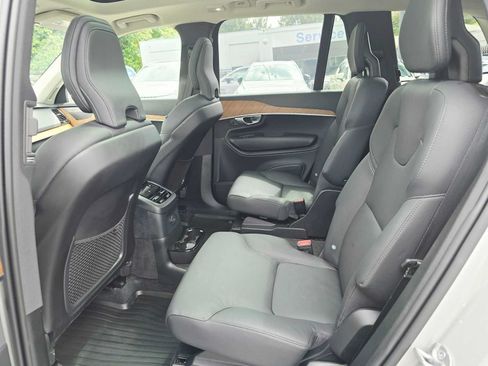 Certified 2025 Volvo XC90 T8 Plus w/ Protection Package Premier AWD/4WD image 18
