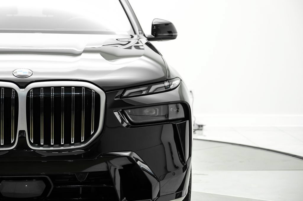 Used 2025 BMW X7 xDrive40i w/ M Sport Package AWD/4WD image 50