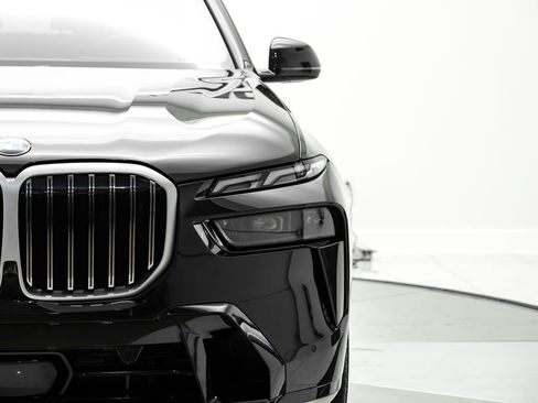 Used 2025 BMW X7 xDrive40i w/ M Sport Package AWD/4WD image 50