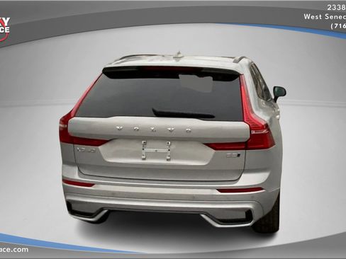 Used 2025 Volvo XC60 B5 Plus image 7