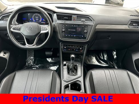 Used 2022 Volkswagen Tiguan SE image 14