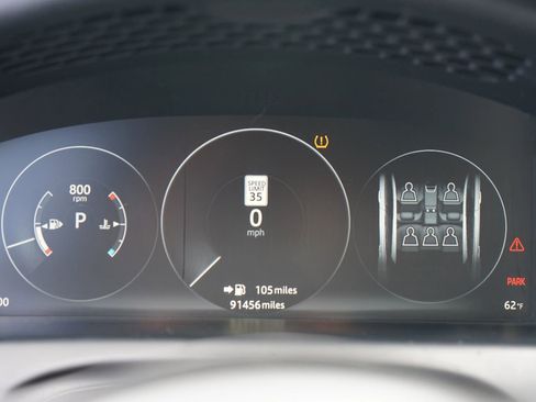 Used 2018 Jaguar XJ R-Sport image 28