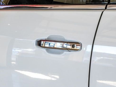 Used 2022 Chevrolet Silverado 3500 High Country w/ Technology Package image 36