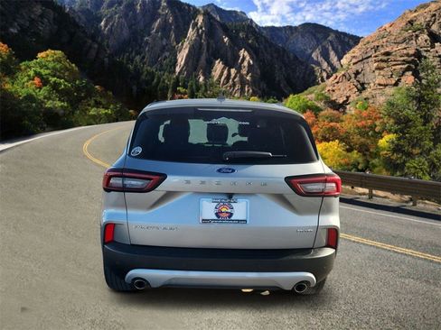 Used 2024 Ford Escape Platinum image 4