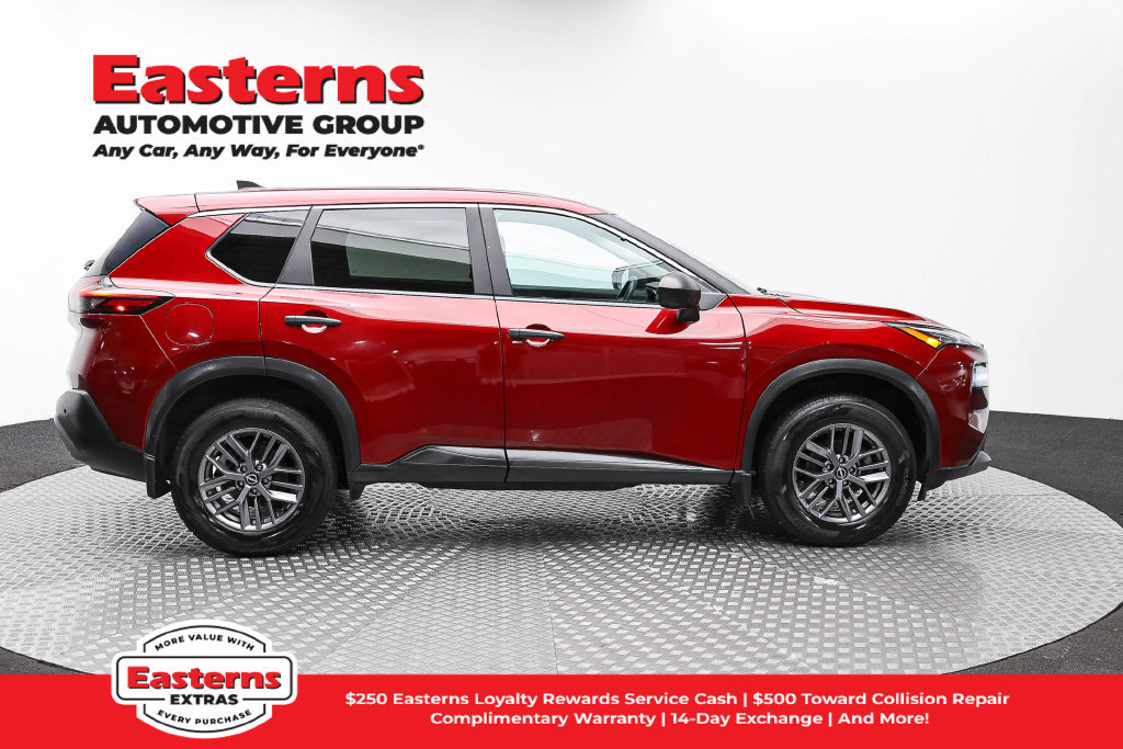 Used 2023 Nissan Rogue S AWD/4WD image 5