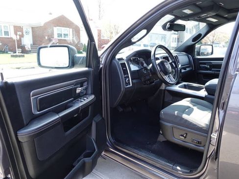 Used 2023 RAM 1500 Warlock AWD/4WD image 14