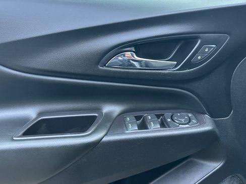 Used 2021 Chevrolet Equinox LT image 11