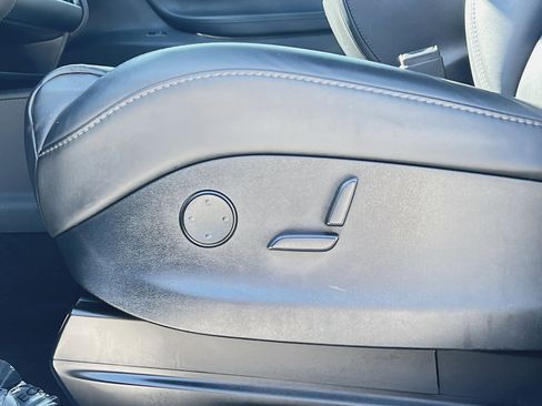 Used 2019 Tesla Model X 75D image 14