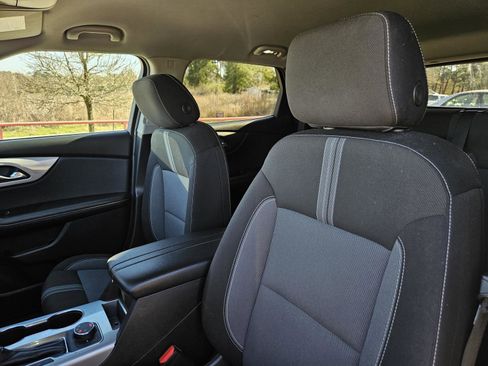 Used 2023 Chevrolet Blazer LT image 12