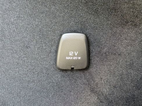 Used 2026 Volvo XC90 B6 Ultra w/ Lounge Package image 15