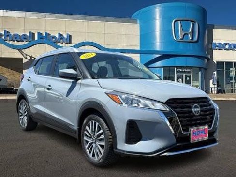 Used 2024 Nissan Kicks SV FWD image 1