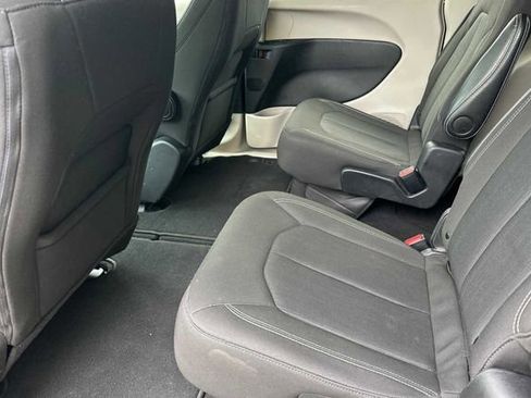 Used 2024 Chrysler Voyager LX image 11