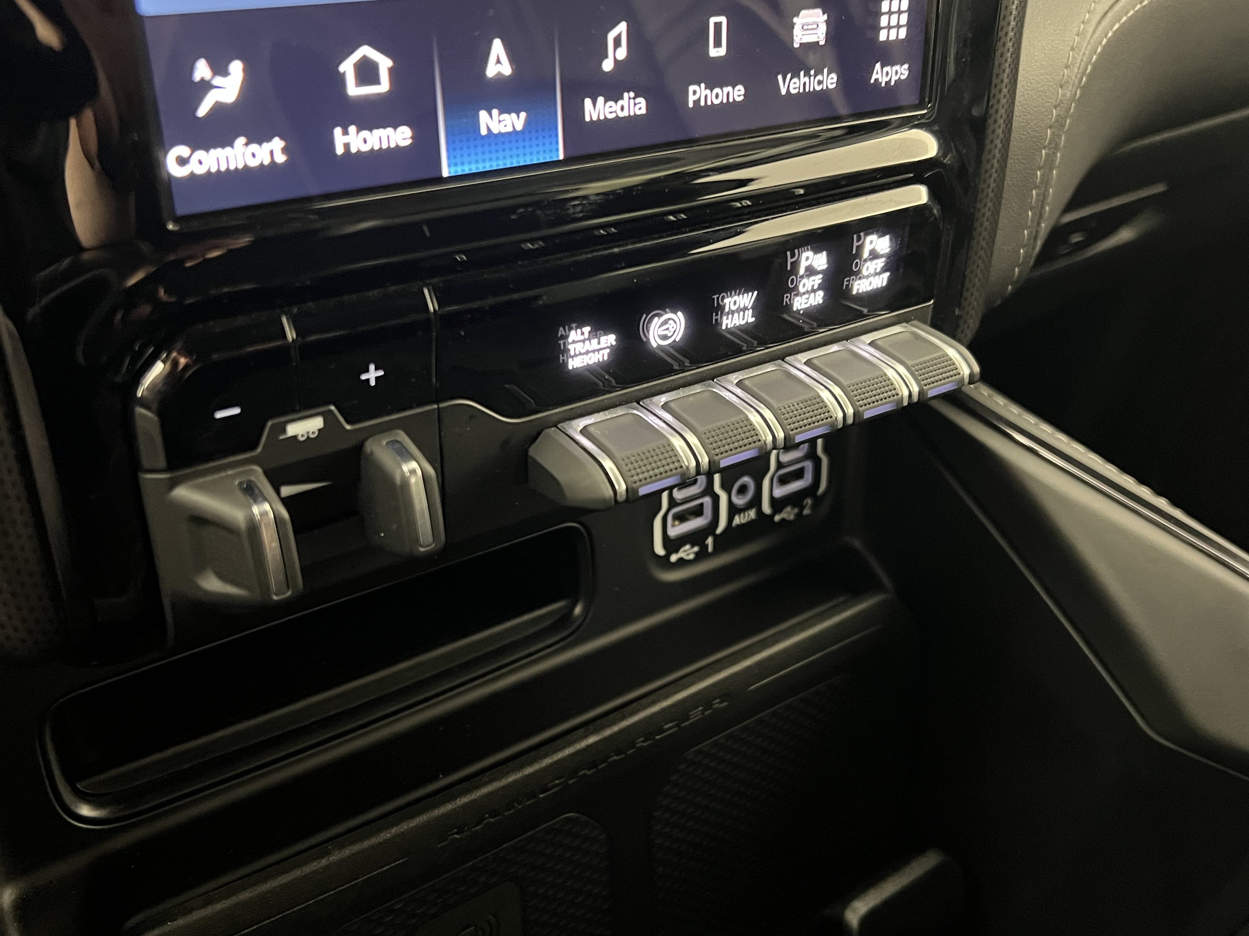 Used 2023 RAM 3500 Limited AWD/4WD image 31