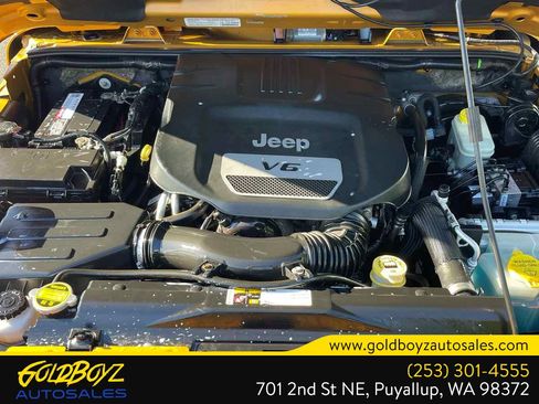 Used 2014 Jeep Wrangler Unlimited Sahara AWD/4WD image 10