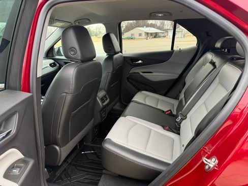 Used 2020 Chevrolet Equinox Premier image 12