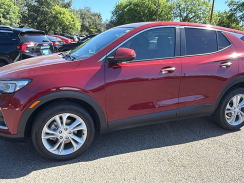 Used 2023 Buick Encore GX Preferred w/ Cold Weather Comfort Package AWD/4WD image 8