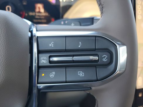 New 2026 GMC Yukon Denali w/ Sun & Power Step Package image 23