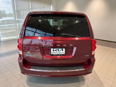 Used 2020 Dodge Grand Caravan GT FWD image 4