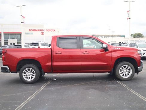 Used 2021 Chevrolet Silverado 1500 LT w/ Z71 Off-Road Package AWD/4WD image 4